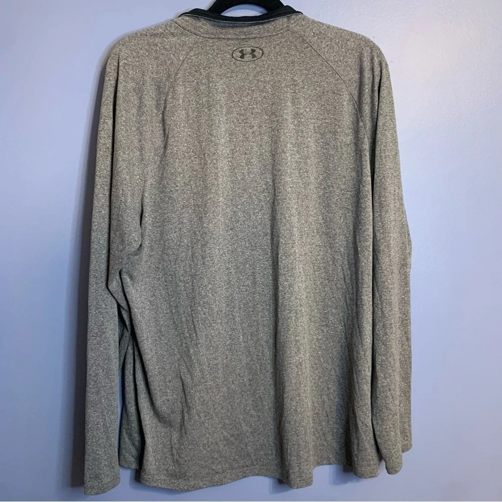 Under Armour HeatGear Gray Long Sleeve Quartezip - Size XL